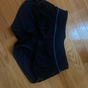 Lululemon 2 inch short speed up low rise